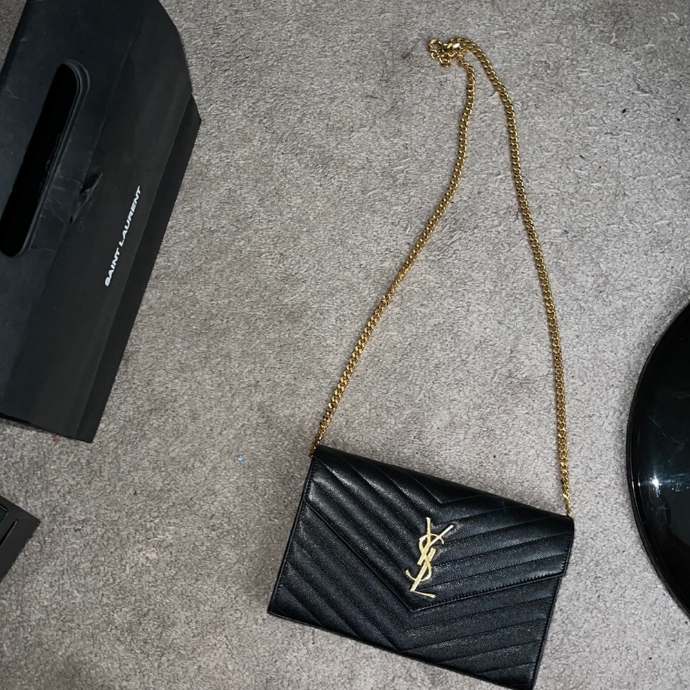 YSL chain wallet